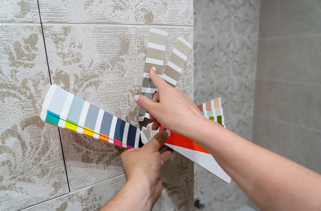 How Should You Choose Paint Colors Based On Your Bathroom Size?